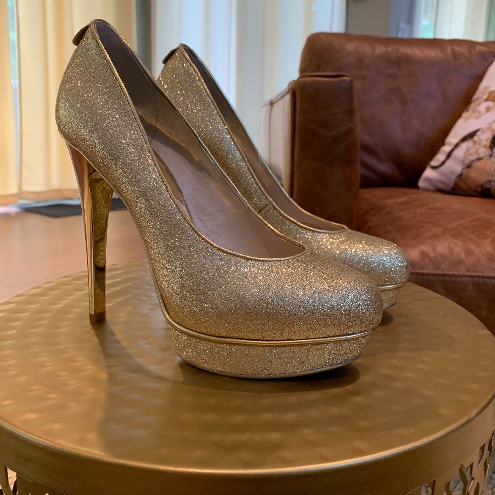 *Used 1x* Michael Kors Gold Heels Size 7